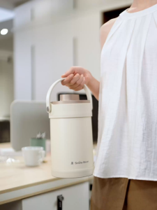 Snow Bear ​​กระเป๋าเก็บความเย็นน้ำนมแม่แบบพกพา ความจุ 2 ลิตร รักษาความสดได้ยาวนานที่อุณหภูมิ 4°C เกิน 23 ชั่วโมง ด้วยระบบทำความเย็นรอบทิศ 360°​