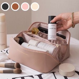 BIRR กระเป๋าเครื่องสำอาง กระเป๋าเก็บของPU สําหรับดิจิตอล ความจุข 14cm x 11cm x 4cm กันน้ํา มีซิป