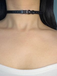 สร้อยคอโซ่แบบโซ่หนังสีดำสไตล์พังก์สำหรับผู้หญิง โซ่คอแบบเล็ก สไตล์ผู้หญิงที่มีเอกลักษณ์เฉพาะตัว โซ่คอแบบโซ่หนัง โซ่คอแบบโซ่หนังสีดำ โซ่คอแบบโซ่หนังสีดำ