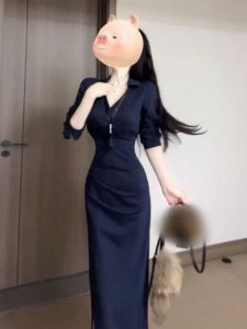 CHANGTONG | ชุดเดรสเข้ารูปทรงดินสอ คอวี