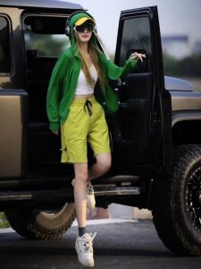 Stylish Sportswear Set Green Hooded Jacket Five-Piece Pants Lightweight Sun-Protective Outfit Summer Fashionable Two-Piece Set