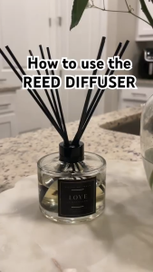 IBURO Tinh dầu thơm phòng với hương hoa nhài chanh táo và xạ hương hổ phách gỗ lọ 100ml