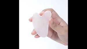 Hanaso หินกัวซา หินนวดหน้า กัวซาหยก Guasha สำหรับนวดหน้าด้วยหินธรรมชาติ ผ่อนคลาย ช่วยกระตุ้นผิวหน้า