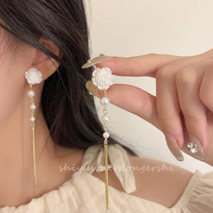 ต่างหูจี้รูปดอกกุหลาบไข่มุกหรูหราแบบมีกลิ่นหอมสำหรับผู้หญิง เครื่องประดับแฟชั่นสุดหรูแบบไม่มีรูที่หู