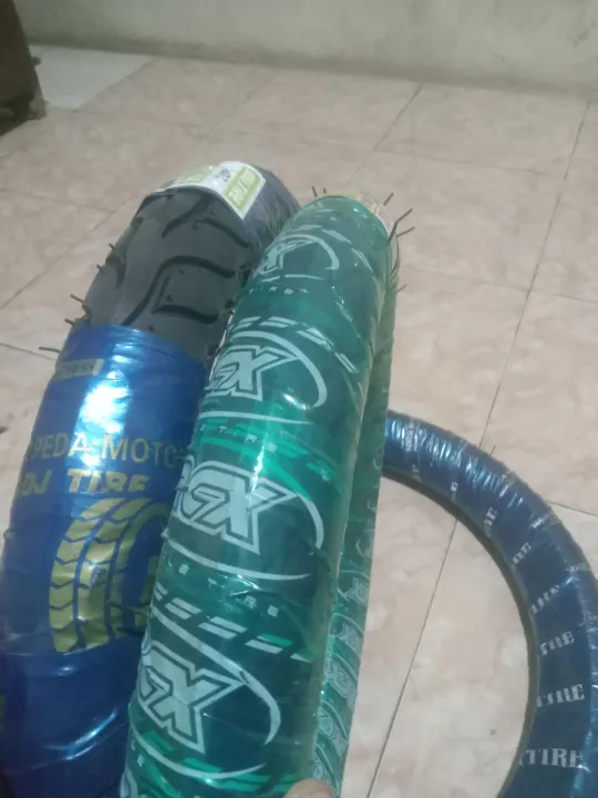 Ban%20Motor%20Metic%20Non%20Tubeles%201%20Set%20%5B%20Sepasang%20%5D%20Depan%2080/90%20Dan%20Belakang%2090/90%20Ring%2014%20-%20Image%202