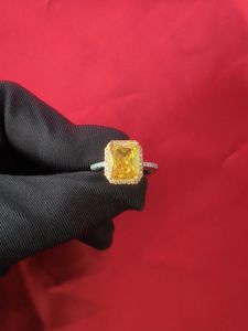 Diamcity  (Free Gra Certificate) Cincin Dua Warna Berlian Kuning Bertatahkan Mewah Baru 3 Karat Moissanite Square Powder Opening Model Pasangan Yang Bisa Disesuaikan