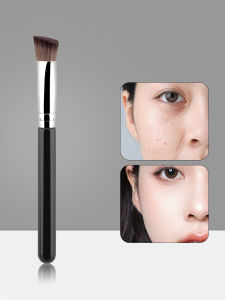 แปรงแต่งหน้าคอนซีลเลอร์ใต้ตา 1 ชิ้น แปรงเครื่องสำอางแบบมุมสำหรับการเบลนด์ การปกปิด การแต่งหน้าแบบคอนทัวร์ สีดำ