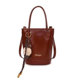 พร้อมส่งในไทย🇹🇭 กระเป๋า ทรงถัง สะพายข้างแบรนด์ cholyn แถมฟรีพวงกุญแจไอติม