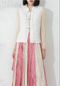 เสื้อกล้ามสไตล์คอตั้งเก๋ไก๋เบาะนั่งพื้นจักสานผู้หญิงมีจีบเสื้อแขนกุดหน้าอก #20240787