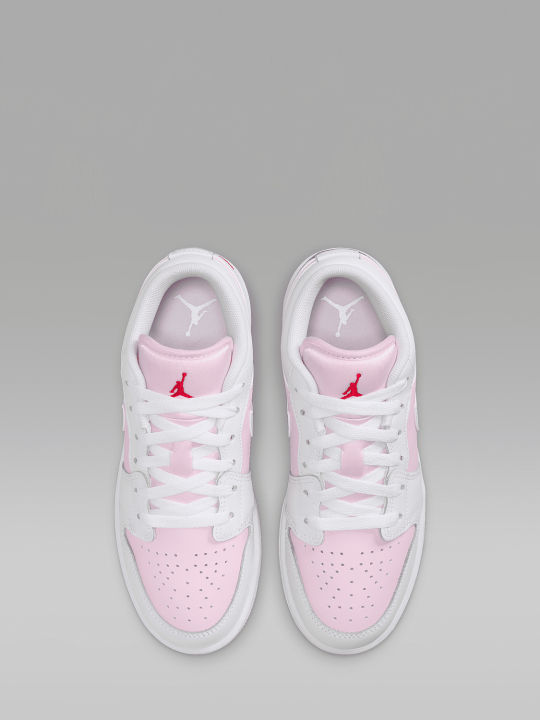 Nike%20%7C%20Gi%C3%A0y%20B%C3%B3ng%20R%E1%BB%95%20Phong%20C%C3%A1ch%20Retro%20Cho%20B%C3%A9%20G%C3%A1i%20-%20Image%204