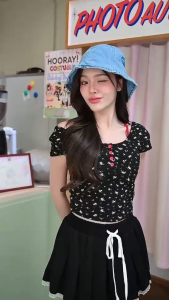 ppitchy.shop - Gemini Top เสื้อยืดเว้าหลัง แต่งสายเดี่ยว มี 3 สี