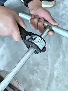 OLOEY | Ratcheting Tubing Cutter 8-29mm Universal Pipe Cutters for Stainless Steel Aluminum Hoses Plumbing Hand Tool for Plumbing Repair