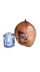 Bình ủ trà trái dừa khắc chữ Hiếu / Bình trà 04 - 09 lít / Giữ ấm từ 3 - 6 giờ / Sản phẩm sản xuất thủ công / Xưởng sản xuất tại Bến Tre