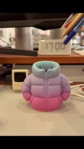3D Puffer Jacket Shape Pen HoldersCute Creative Stand-Up Storage Pen Pouch for Desk & Office