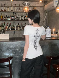 Retro American Crossback Print Short Sleeve Slim Fit V-Neck T-Shirt Womens Summer New Style Versatile Slimming Trendy Top