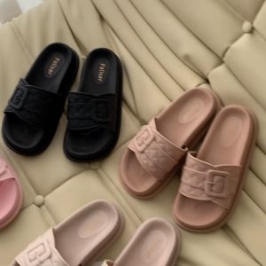 user-generated Falisar รองเท้าแตะผู้หญิงเสริมส้นเเบบสวมรุ่น 1406-4