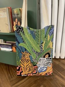 Creative Hand-Painted Print Tote Bag Large Capacity Womens Canvas Bag Environmental-Friendly Linen Shopping Trip Hand Bag Going out