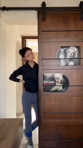 Carbon Steel Barn Sliding Door Set Track Hardware Rustic Interior Wood Barn Sliding Door Hardware