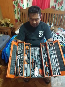 Branded original Makute 85PCS tools set with metal box