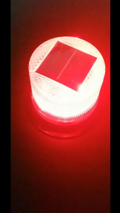 เก็บปลายทาง！ไฟสัญญาณจราจร กระพริบ โซล่าเซลล์ LED กันน้ำ แบบแม่เหล็กติดหลังคารถ ไฟแฟลชฉุกเฉิน