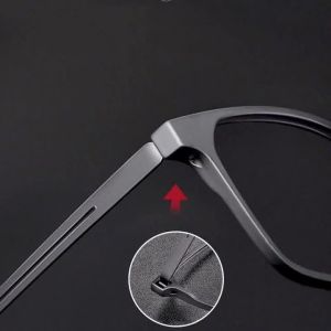 Men Reading Glasses Titanium Alloy Presbyopic Glasses HD Glasses Anti-blue Light Ultra-light Prescription Glasses +1.0 To +4.0