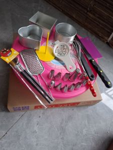 SET DEKOR/MEJA PUTER PENGHIAS KUE ULANGTAHUN