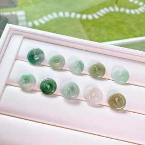 [MY🇲🇾 Ready Stock]翡翠平安扣Jade Peace Buckle｜静心安神 ✦ 美肤抗衰 ✦ 辟邪转运｜
