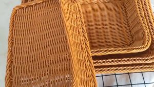 Yo-Fun Woven Picnic Baskets Tray Bread Baskets Wicker Basket Rattan Fruit Basket Tray Food Storage Tabletop Kitchen Organizer