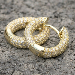 Luxury Women Small Hoop Earrings Dazzling Micro Paved CZ Stones Versatile Female Accessories High Quality Fashion Jewelry E5978