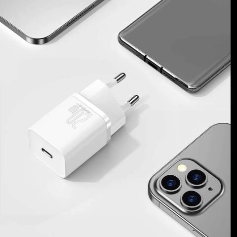 IT Plug 20W Charger - White / IT Plug 20W Charger Wall / IT 20W Kepala Charger / IT Plug 20W Charger / IT Plug It 20 / Wall Charger 20W Tipe C