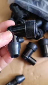 CHỤP BUGI MÁY BƠM NƯỚC 152F 154F 168F 170F