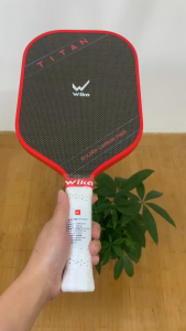 Vợt Pickleball Wika Titan đỏ mặt titanium trợ lực và kiểm soát bóng tốt