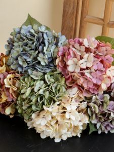 ดอกไม้ปลอม ดอกกุหลาบ ดอกไม้แห้ง ดอกไม้ไหม ตกแต่งบ้าน ตกแต่งห้องนั่งเล่น ตกแต่งโต๊ะทานอาหาร ตกแต่งโรงแรม เครื่องประดับสำหรับถ่ายภาพ