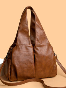 Retro Large Capacity Tote Bag Womens 2025 New Fashion High-End Underarm Commuter Soft Leather Single Shoulder Slant Bag