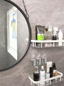 Kệ nhựa trong acrylic dán tường hoạ tiết vân sần cao cấp Giá để đồ nhà bếp nhà tắm đa năng