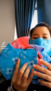 Khẩu trang vải che tai họa tiết bông lớn nhiều màu cho nữ