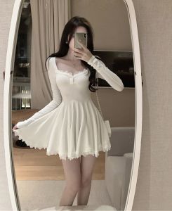 ชุดเดรสฝรั่งเศสเซ็กซี่และเผ็ดเอวในฤดูใบไม้ร่วงความปรารถนาบริสุทธิ์ขอบเชือกแขนยาวกระโปรงสีขาวสไตล์คลาสสิกสําหรับผู้หญิงอายุ 18-35 ปี