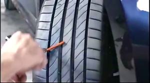 1 กล่อง มี 30 เส้น ใช้ปะซ่อมแผลยาง ตัวหนอน ไหมปะซ่อมแผลยาง แผ่นปะยางเรเดียล แผ่นปะยางรถยนต์ ปะยางรถมอเตอร์ไซต์ ไหมตัวหนอน