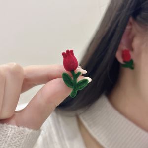 Sweet Floral Ear Cuffs for Women Plush Velvet No Piercing Required Autumn Winter Fashion Jewelry Retro Tulip Design Earring Clips