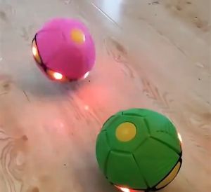 Mainan Flat Ball / Bola UFO / Bola bisa di injak / Mainan Magic Ball Flying Flat Ball Bola Injak SNI ADA lampu LED