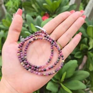 Chuỗi nhí quấn 3 vòng Tourmaline đa sắc không kén mệnh - Phong Thủy TUDO