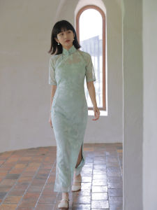 Momei Spring Summer Short Sleeve Full Opening Lace Cheongsam Qing Feng Vintage Style Daily Wear Long Qipao with Sleeve Cuffs