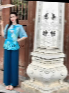 Lam Voan ánh kim giọt nước cổ tròn phối quần Lụa latin cao cấp siêu đẹp hàng may kĩ phom dưới 65kg