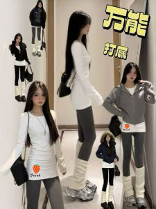 เสื้อยืดแขนยาวทรงสลิมฟิตสำหรับผู้หญิง ผ้าขนแกะสไตล์เยอรมัน ทรงยาวปานกลาง ลายสตรอเบอร์รี่ แฟชั่นฤดูใบไม้ร่วง/ฤดูหนาว