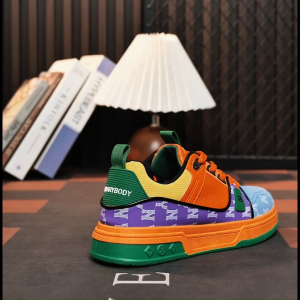 PANARYBODY Sepatu Fhasion Cowok Stylist Kampus Sepatu Bepergian Model Kasual Bertali Sepatu OOTD Sneakers Q1813-1