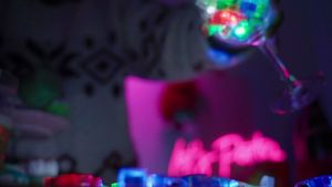 Mainan Laser Finger Beams: Cahaya Terang untuk Tangan