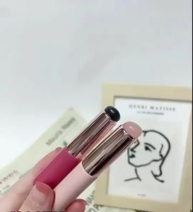 PP86 แปรงทาปาก แบบซิลิโคนพร้อมฝาปิด แปรงแต่งหน้าหัวกลม พกพาสะดวก