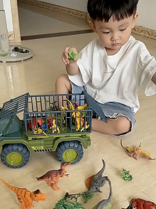 Extra-Large Dinosaur Engineering Childrens Toy Truck