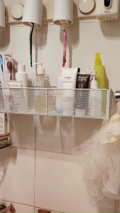 kumallตู้ครัวเรือนสำหรับห้องน้ำแบบติดผนัง จัดระเบียบในที่ว่างบนพื้นผิวปูนกันน้ำแบบไม่ต้องเจาะ อุปกรณ์ตกแต่งบ้าน