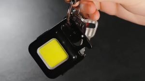 COB Đèn LED Khẩn Cấp Đa Năng Có Thể Sạc Tích Hợp Mở Bia Móc Khóa Nhỏ Gọn Tiện Dụng